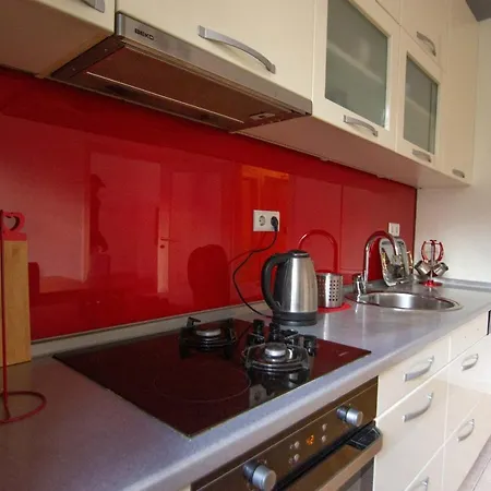 Beautiful Centre Apartment!