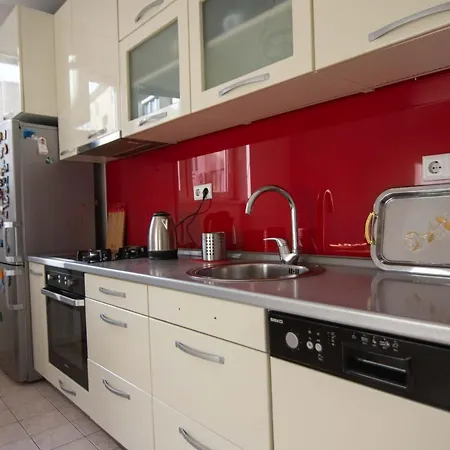 Daire Beautiful Centre Apartment!