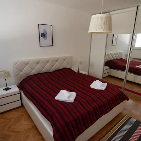 Daire Beautiful Centre Apartment! *